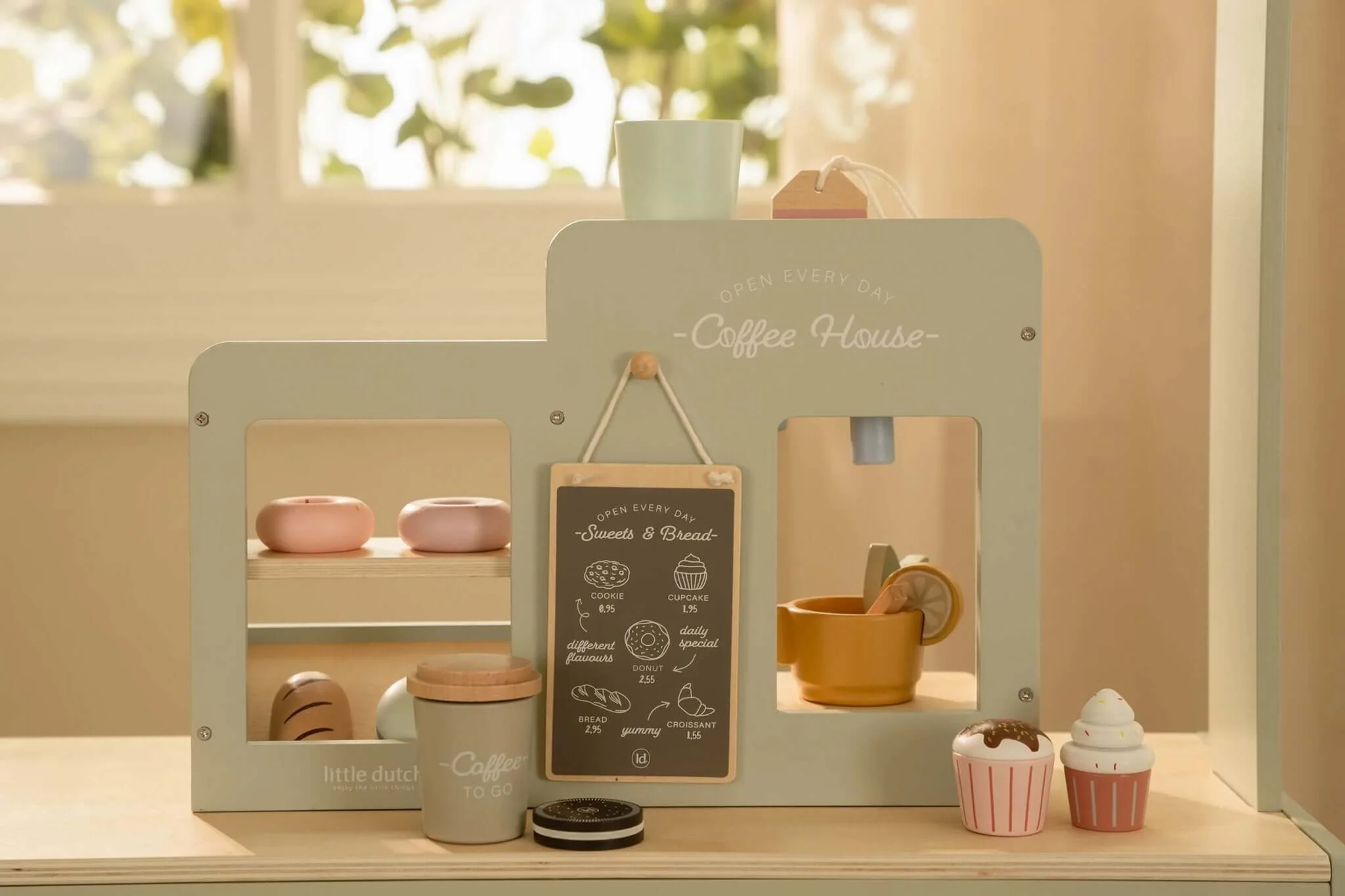 Little Dutch, Coffee Corner - Image 8