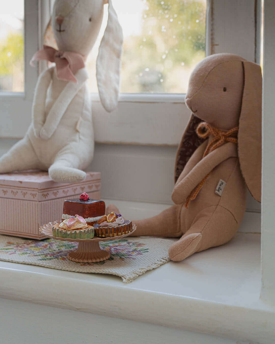 Maileg, Cakes and Cakestand Mini - Image 3