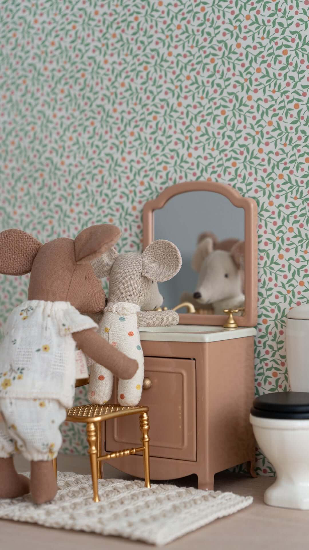 Maileg, Sink Dresser w. Mirror, Mouse - Dark Powder - Image 2