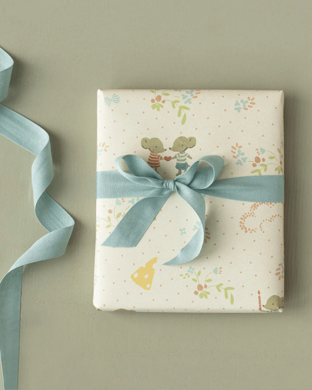 Maileg, Gift Wrap, 10 m - Have a Mice Day - Image 3